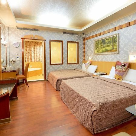 Holland Village Motel Tainan Exteriör bild