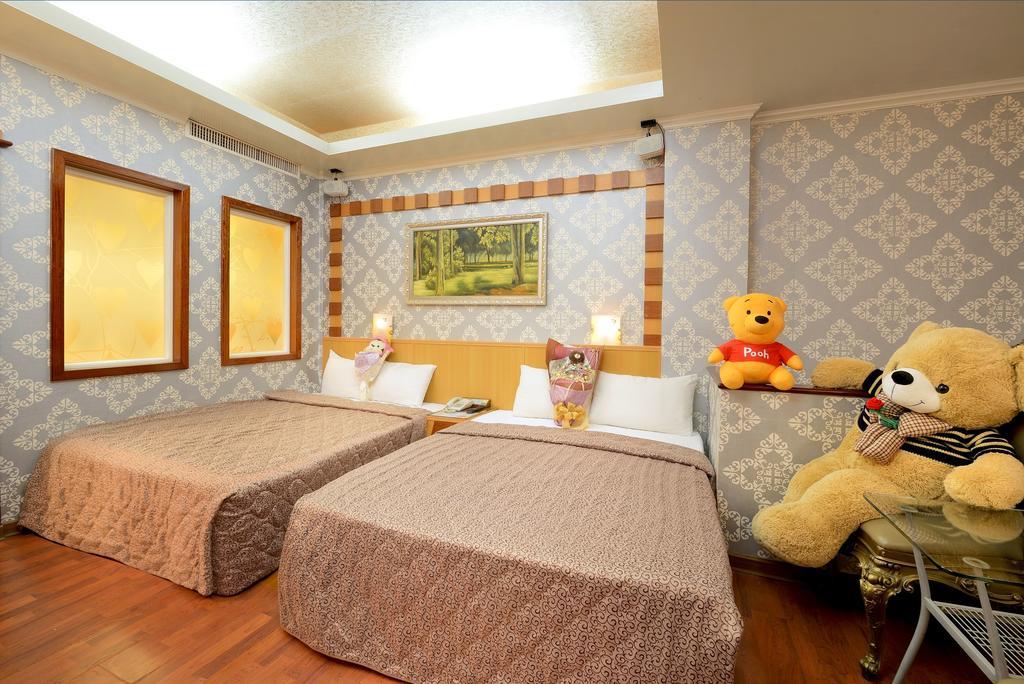 Holland Village Motel Tainan Exteriör bild
